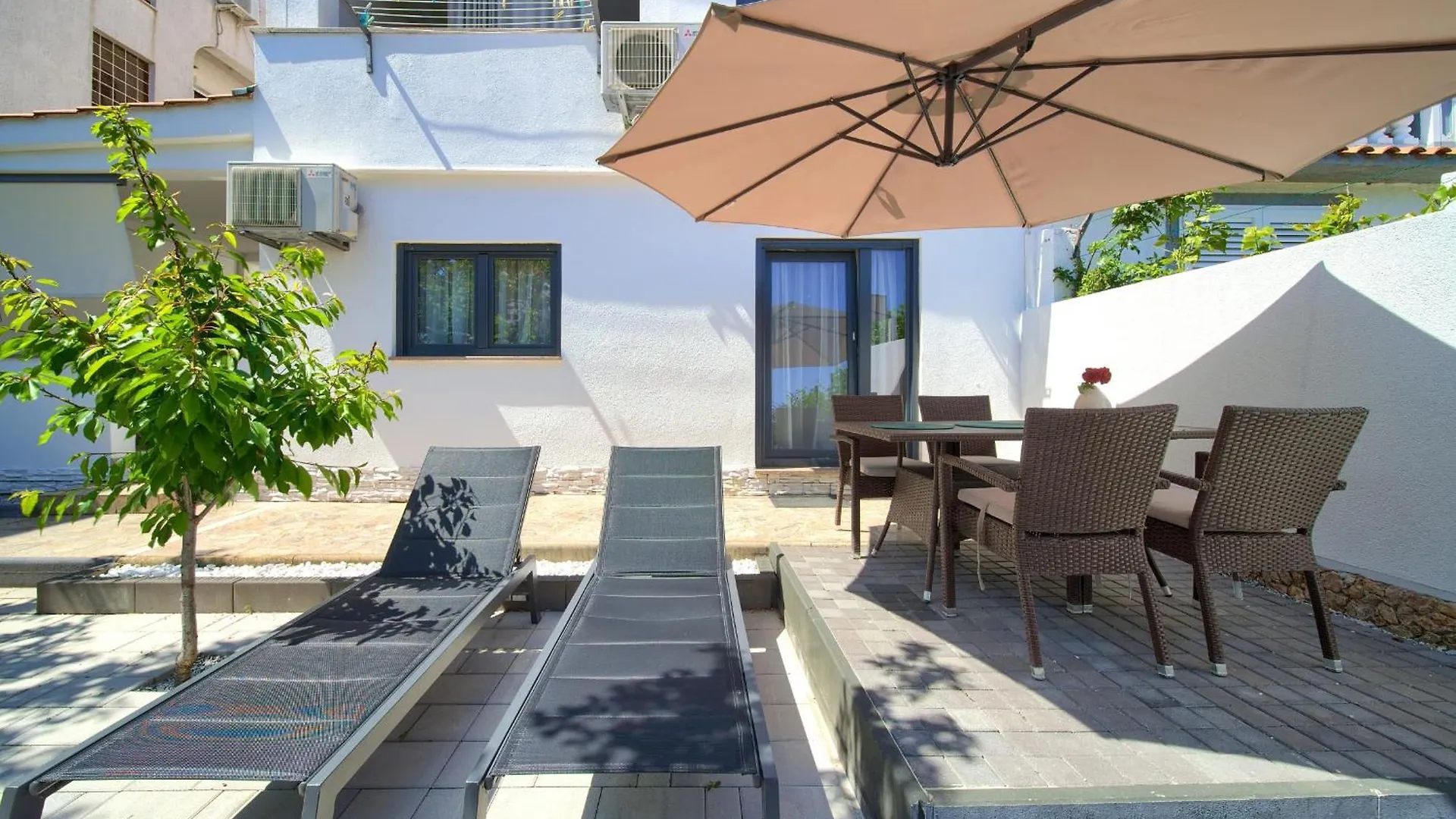 Apartments Sinisa - Krk Town 0*,