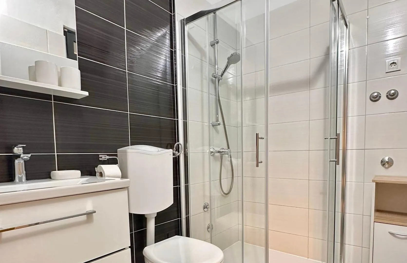 Apartments Sinisa - Krk Town 0*,