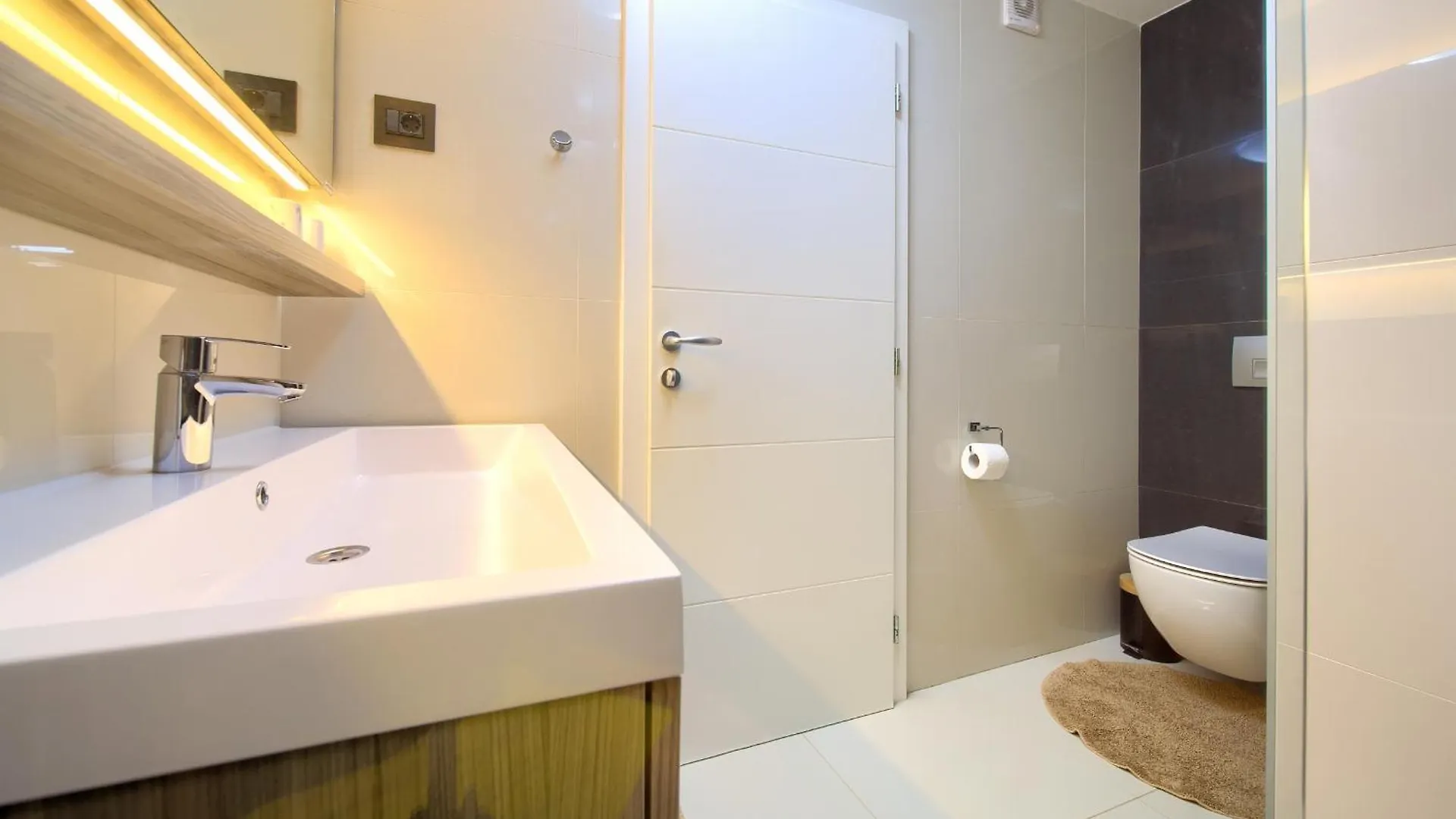 Apartments Sinisa - City Of Krk  Krk Town