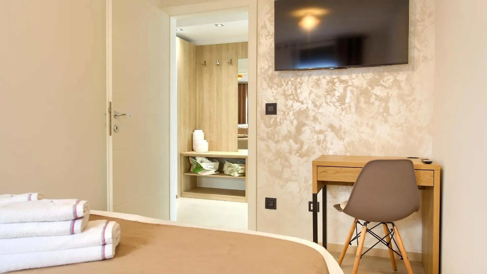 Apartments Sinisa - City Of Krk Krk Town