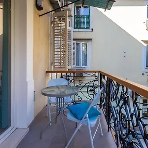 Julia Apartment